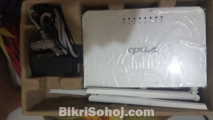 Tenda router